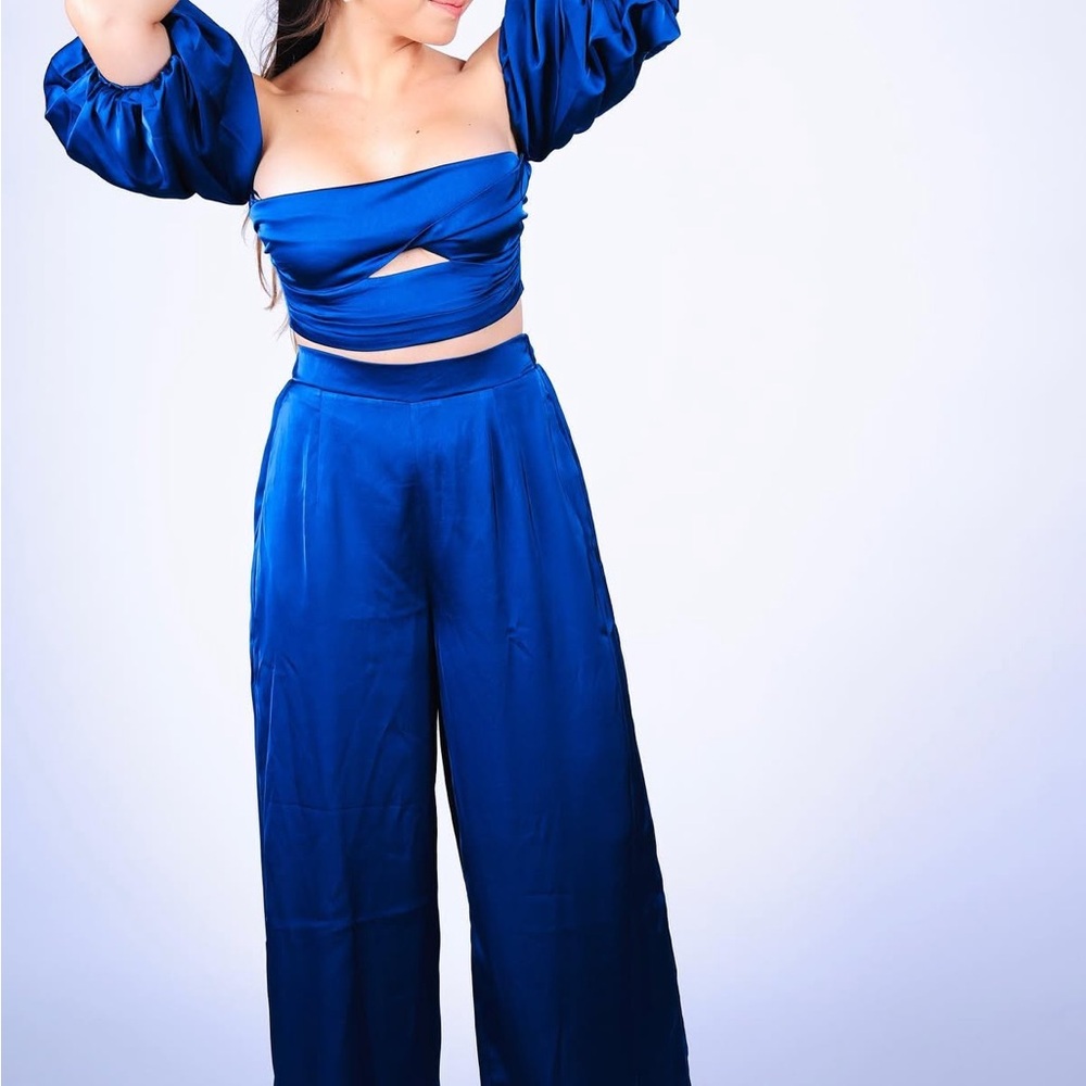 Elegant Blue Women's Set